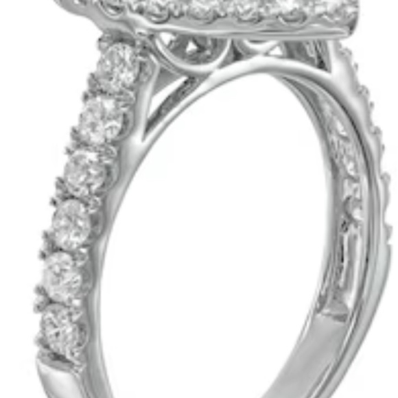 Vera wang Ring - Picture 3 of 5